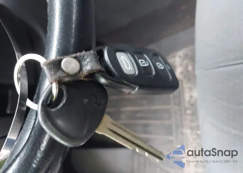 2008 Hyundai Elantra Gls/Se from USA, damaged, VIN KMHDU46D88U553938